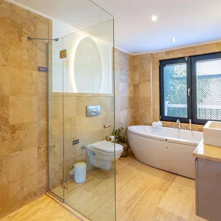 Guney Villa