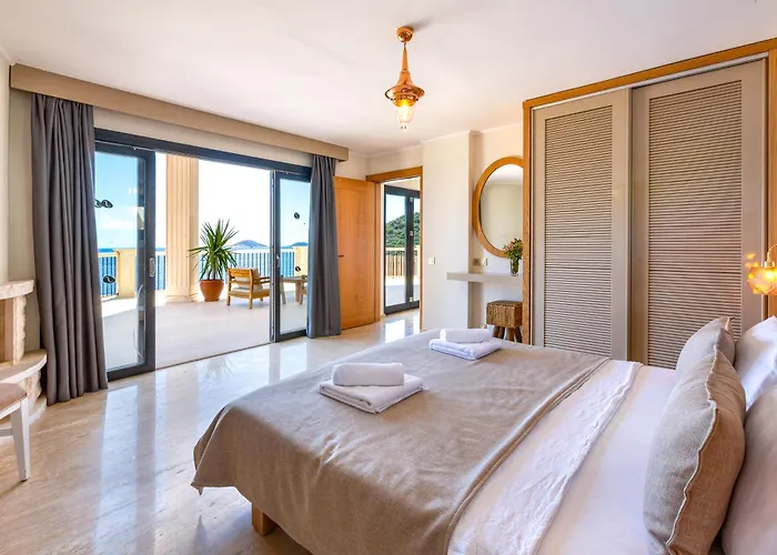 Guney Βίλα Κας